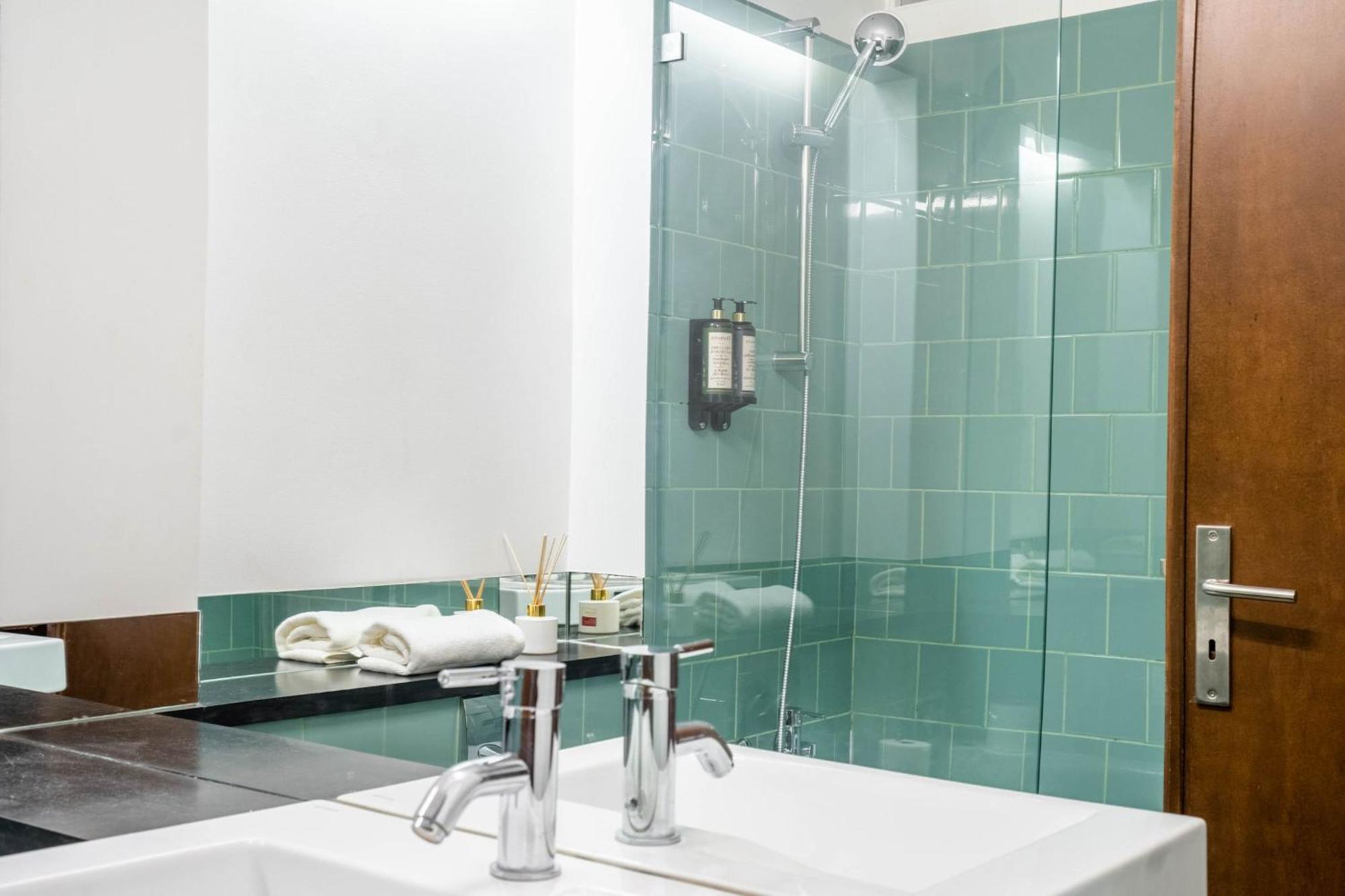 Firmeza388 Charming Flats Apartment Porto Bagian luar foto